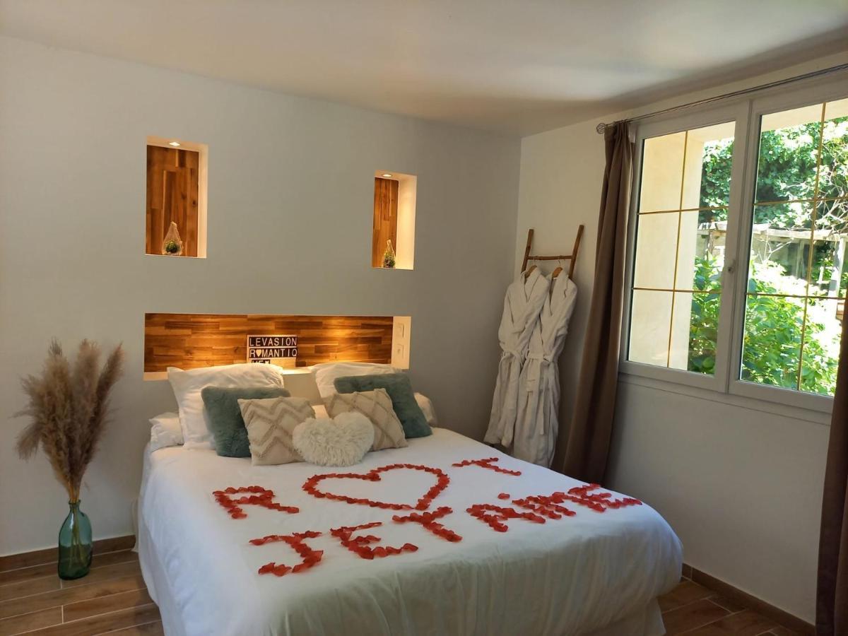 Suite De Charme Avec Jacuzzi Et Jardin Privatif Paris Au Calme Saint-Prix (Val d'Oise) Exterior photo