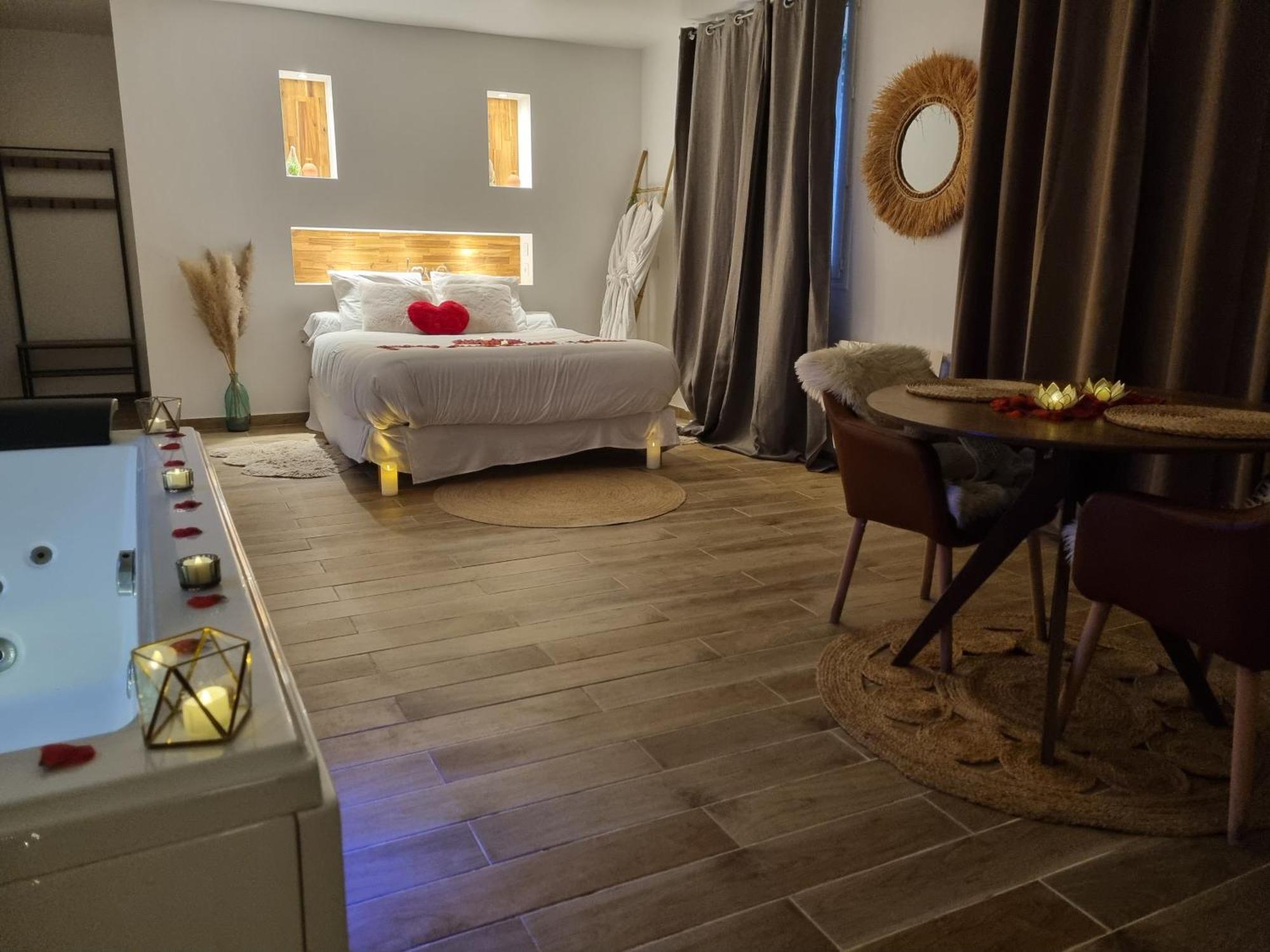 Suite De Charme Avec Jacuzzi Et Jardin Privatif Paris Au Calme Saint-Prix (Val d'Oise) Exterior photo