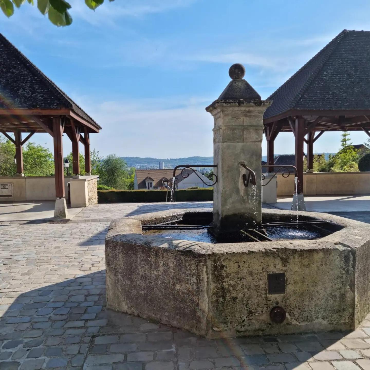Suite De Charme Avec Jacuzzi Et Jardin Privatif Paris Au Calme Saint-Prix (Val d'Oise) Exterior photo