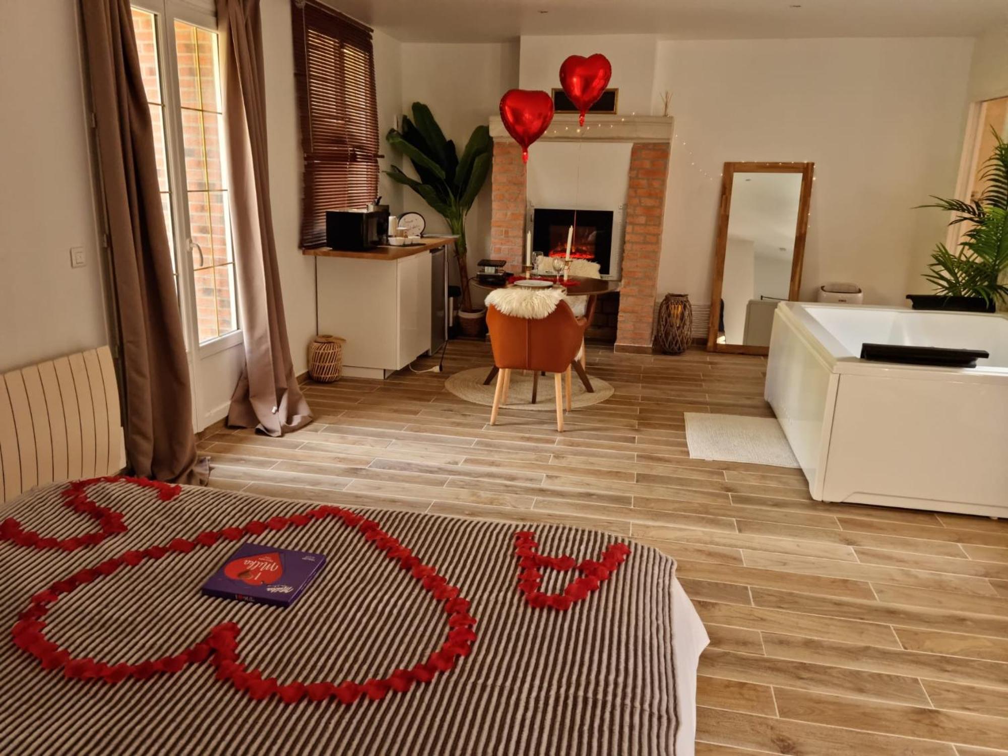 Suite De Charme Avec Jacuzzi Et Jardin Privatif Paris Au Calme Saint-Prix (Val d'Oise) Exterior photo