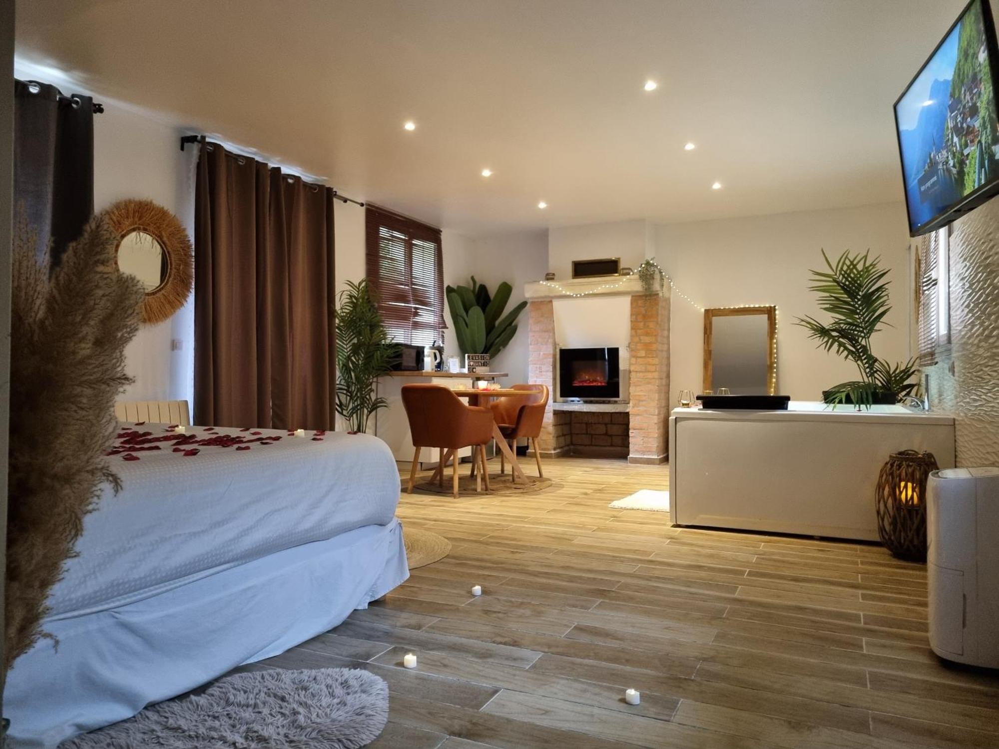 Suite De Charme Avec Jacuzzi Et Jardin Privatif Paris Au Calme Saint-Prix (Val d'Oise) Exterior photo
