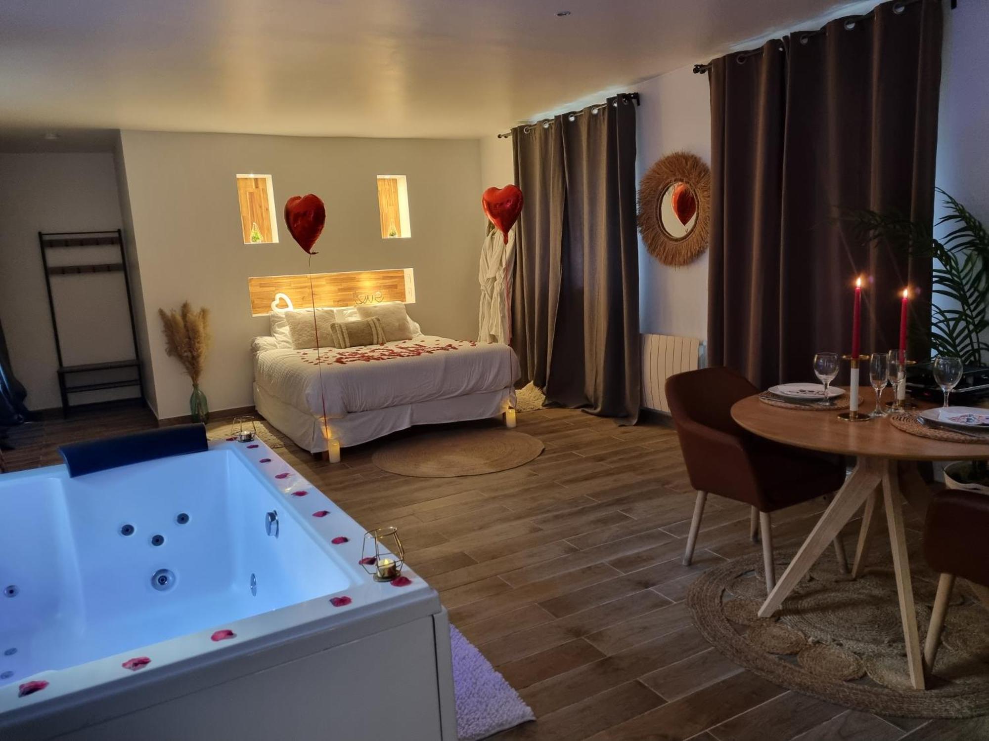 Suite De Charme Avec Jacuzzi Et Jardin Privatif Paris Au Calme Saint-Prix (Val d'Oise) Exterior photo