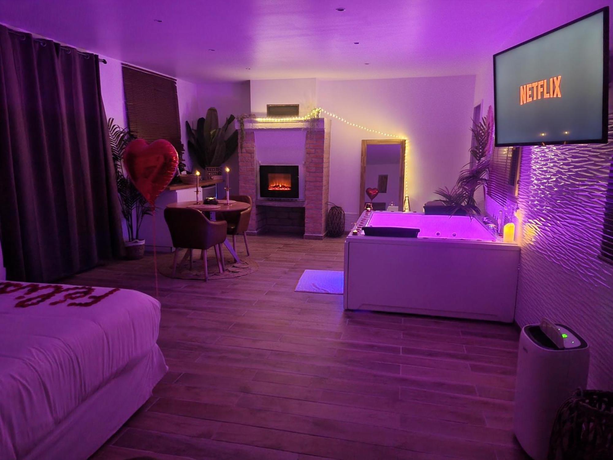 Suite De Charme Avec Jacuzzi Et Jardin Privatif Paris Au Calme Saint-Prix (Val d'Oise) Exterior photo